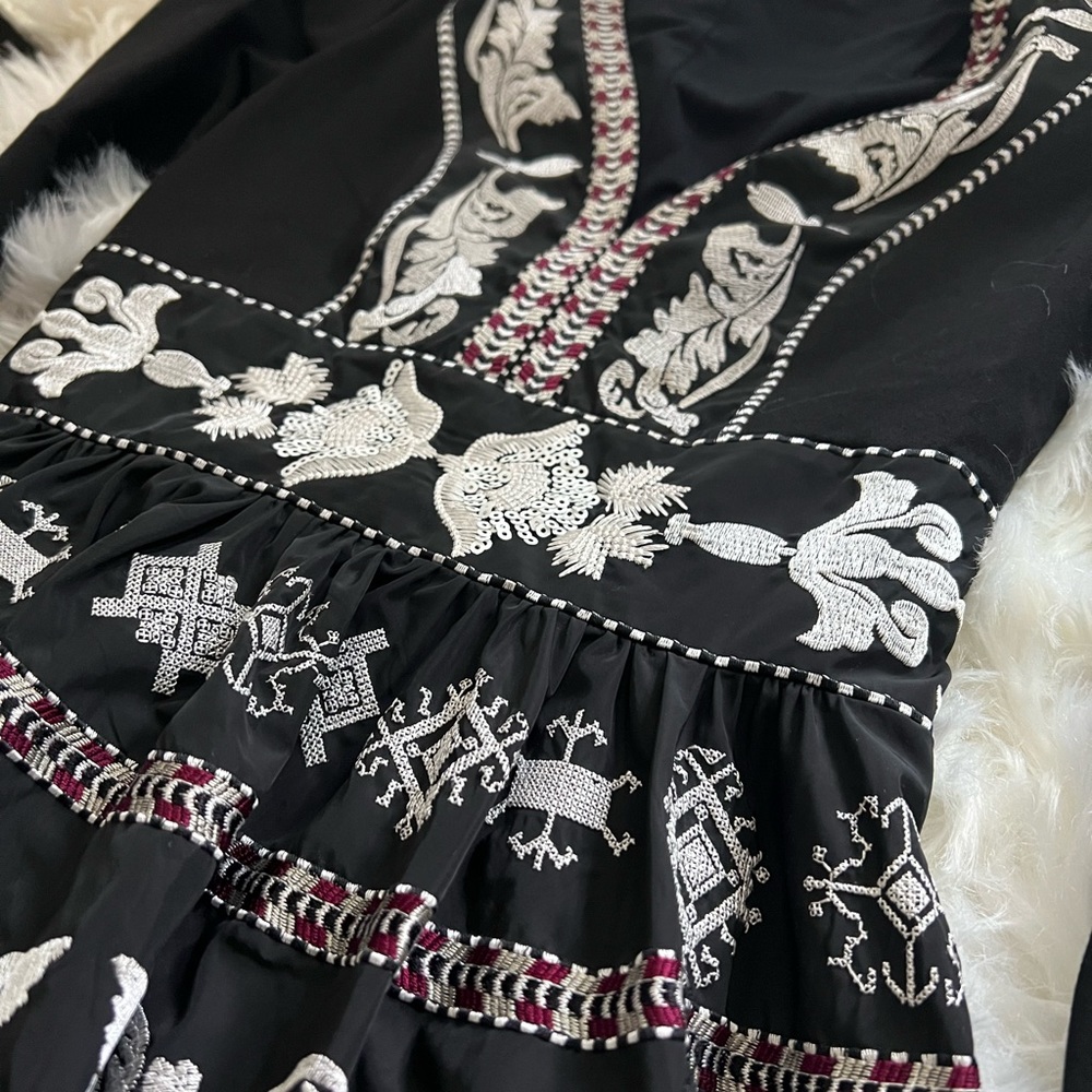 Bebe Dress - Picture 6 of 16